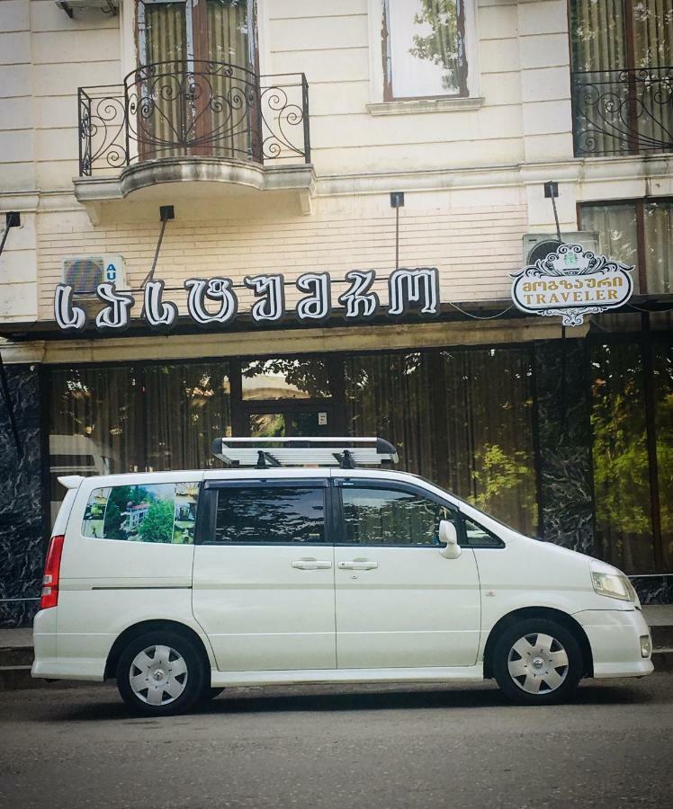 Hotel Traveler Kutaisi Exteriör bild